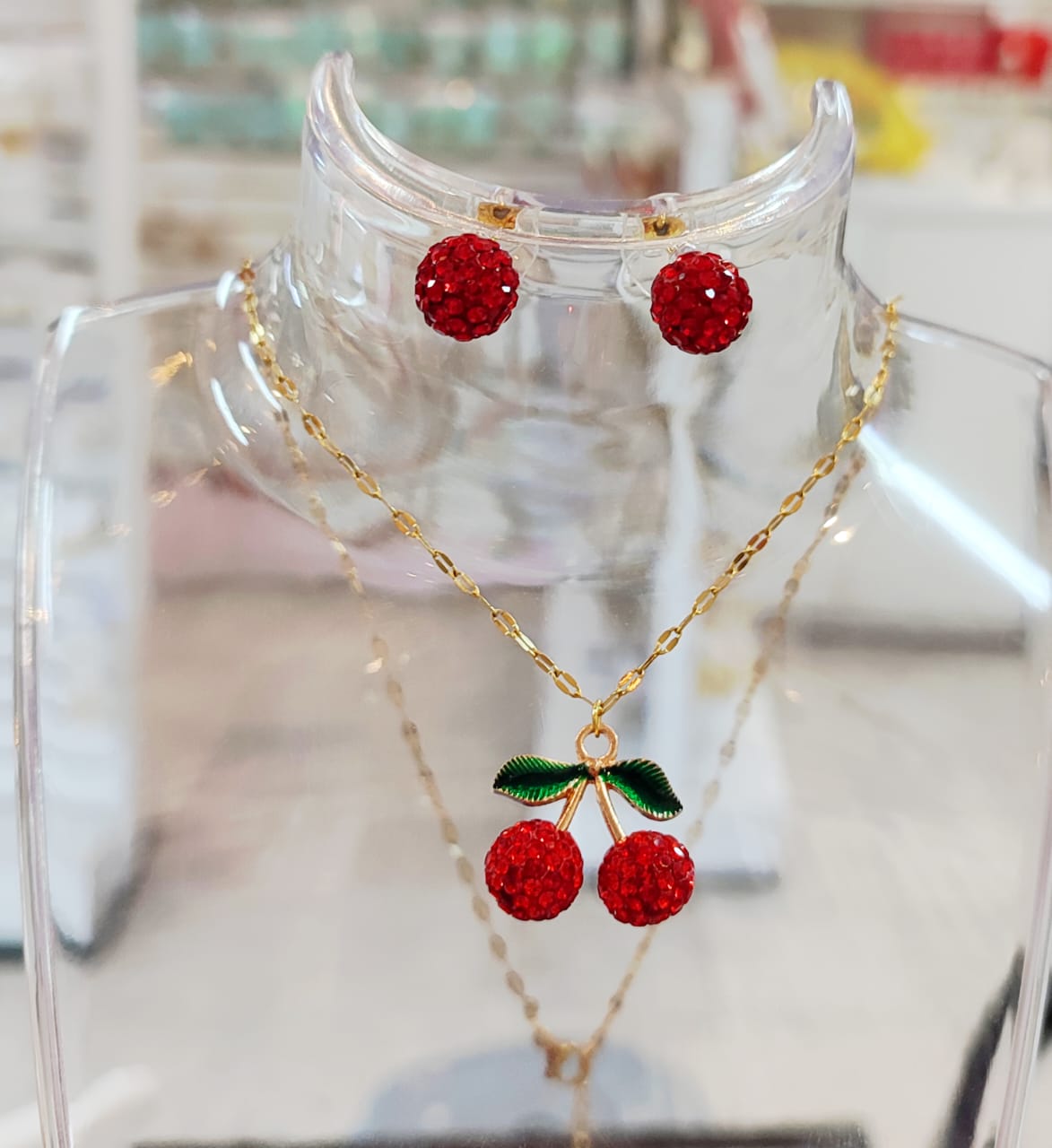 COLLAR DE CEREZA CON BRILLOS