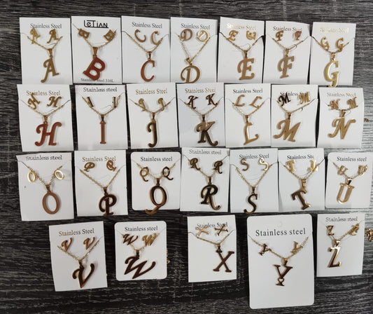 Collar de INICIALES DORADAS INDIVIDUALES